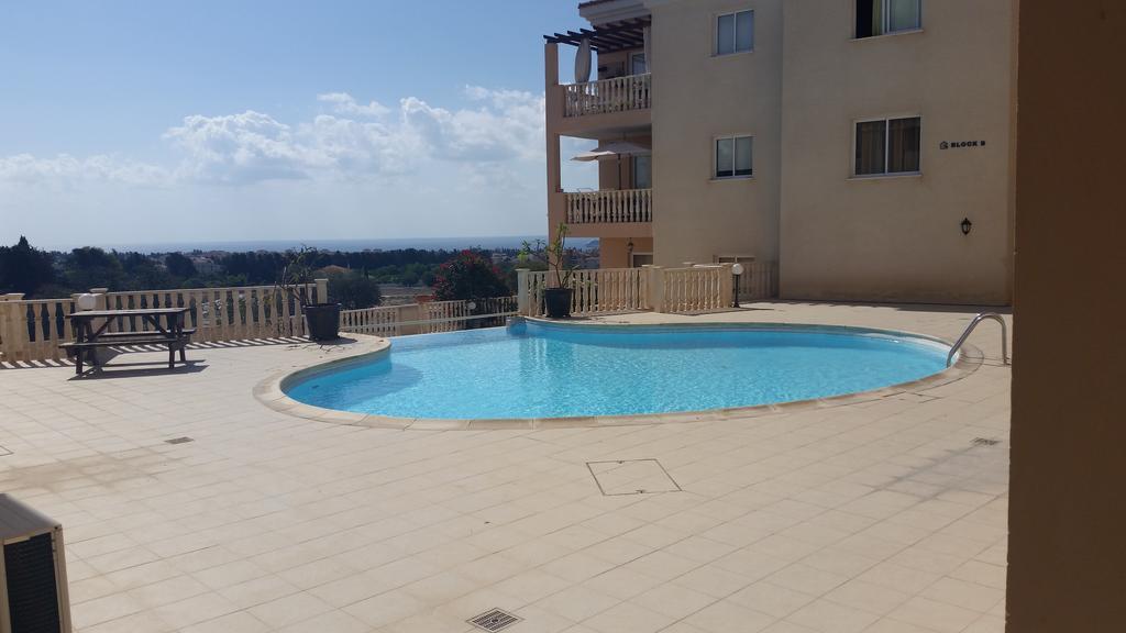 Ferienwohnung Panorama Court Paphos Exterior foto